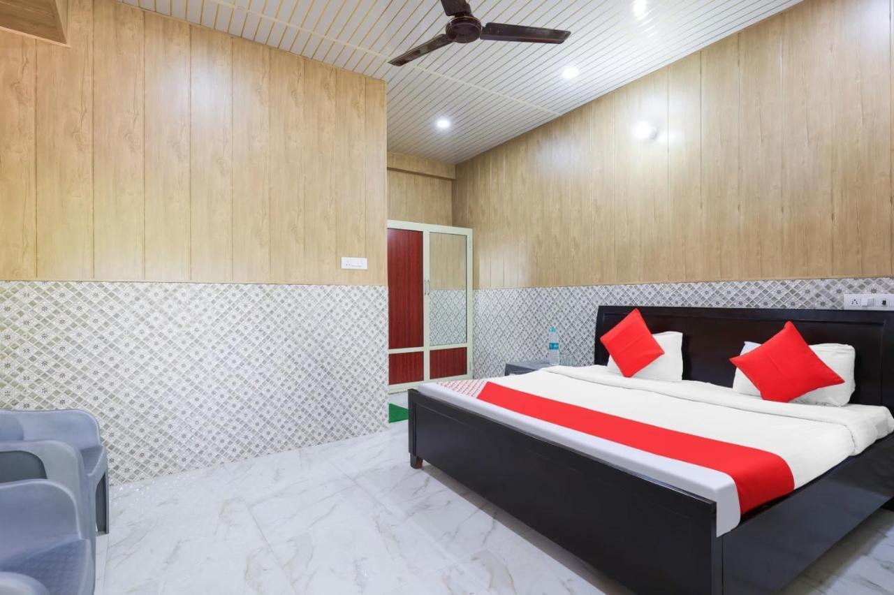 Hotel Chitrarth & Party Lawn Haldwāni Екстериор снимка
