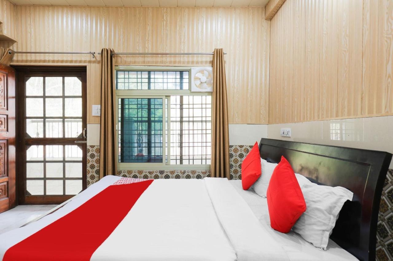 Hotel Chitrarth & Party Lawn Haldwāni Екстериор снимка