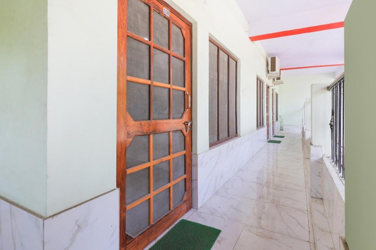 Hotel Chitrarth & Party Lawn Haldwāni Екстериор снимка